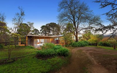 15 Cochranes Lane, Hurstbridge VIC