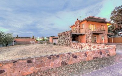 15 Hunt Cres, Christies Beach SA