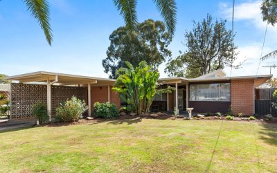 2 Overbury Drive, Clarence Park SA